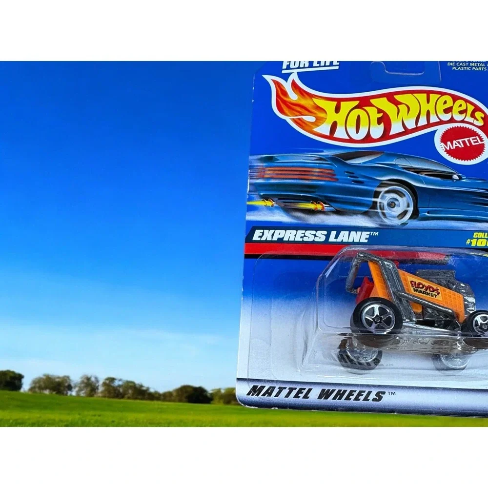 1998 Hot Wheels Collector #1067 Express Lane Martell Wheels Diecast